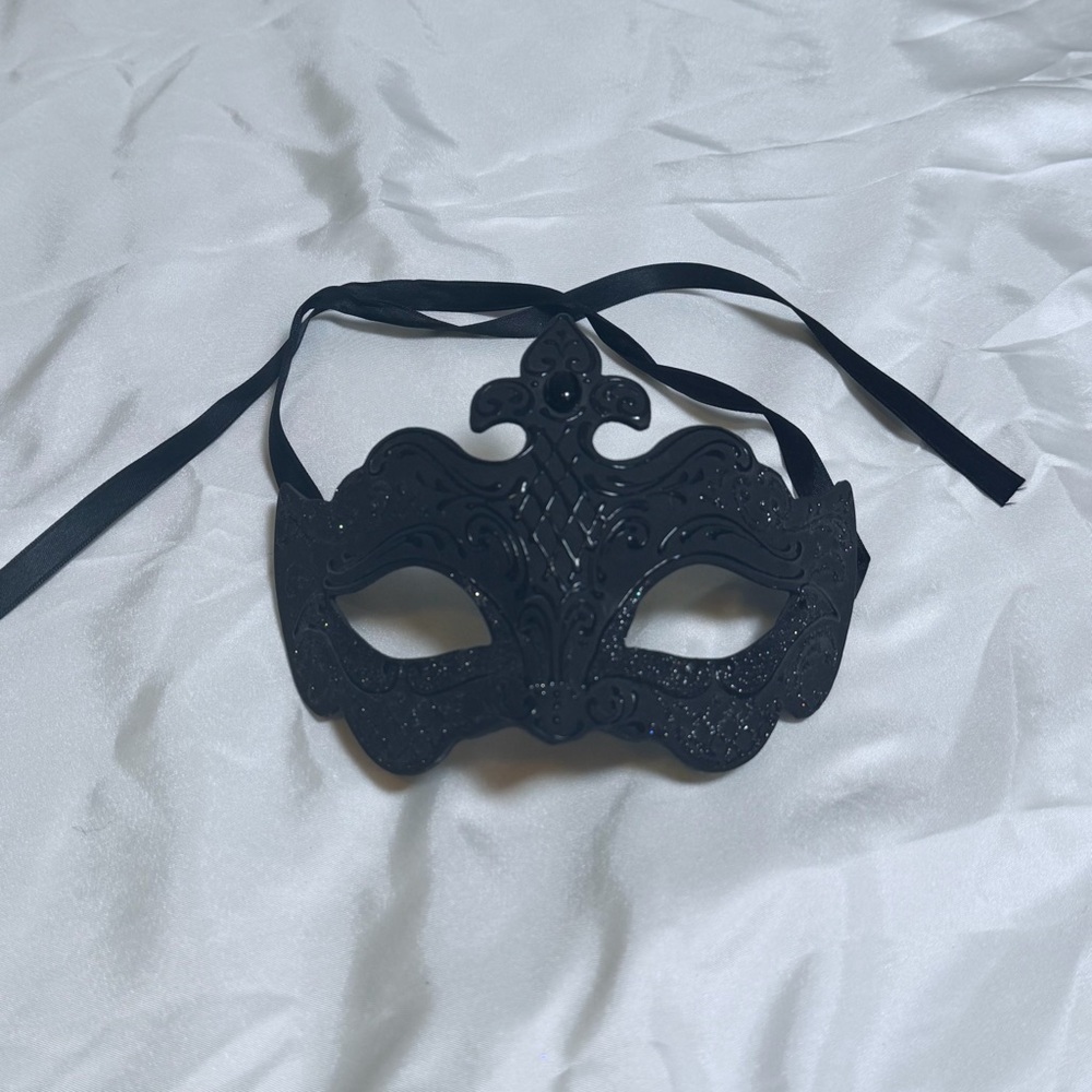 Handmade Black Venetian Masquerade Mask Venice Italy | Black glitter mask